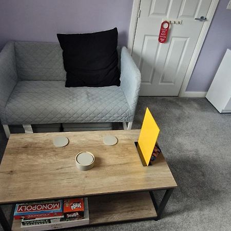 Double B&B Room In Southwater With Private Bathroom And Parking Dış mekan fotoğraf
